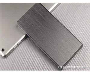 仿銅拉絲鋁單板